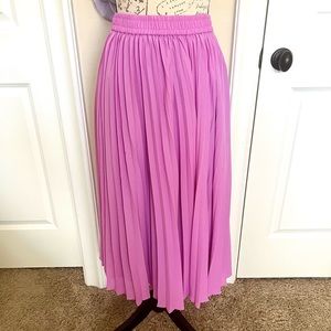 NWOT Halogen Lilac Pleated Skirt